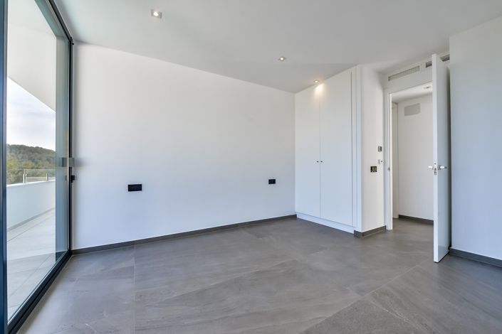 Image No.25-3 Bed Villa for sale