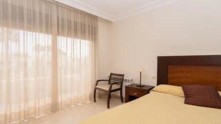 Image No.28-2 Bed Townhouse for sale