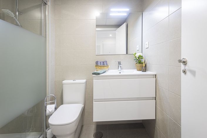 Image No.22-2 Bed Apartment for sale