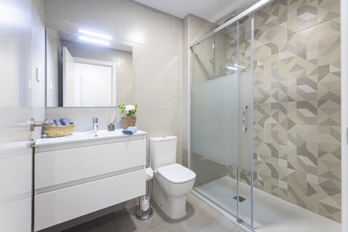 Image No.25-2 Bed Apartment for sale