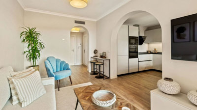 10-bb915d1cb19341576dcdc994b81ab9c5