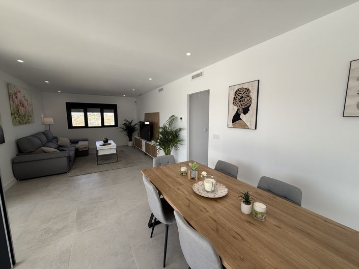 Image No.10-3 Bed Villa for sale