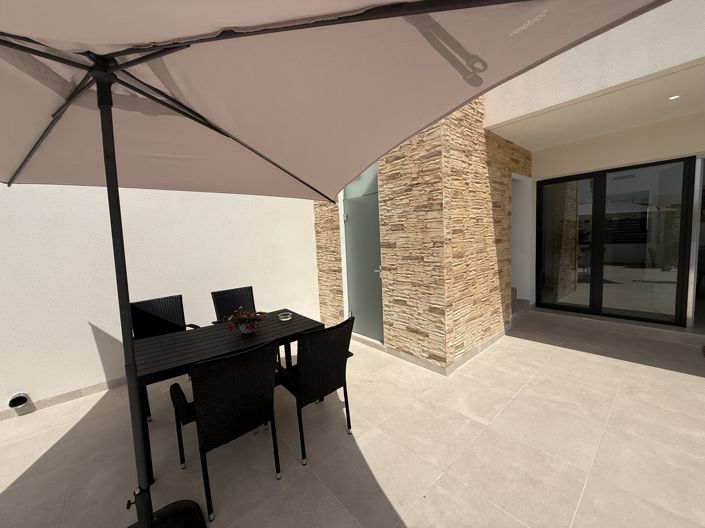 Image No.4-3 Bed Villa for sale