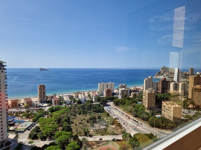 Image No.1-4 Bed Apartment for sale