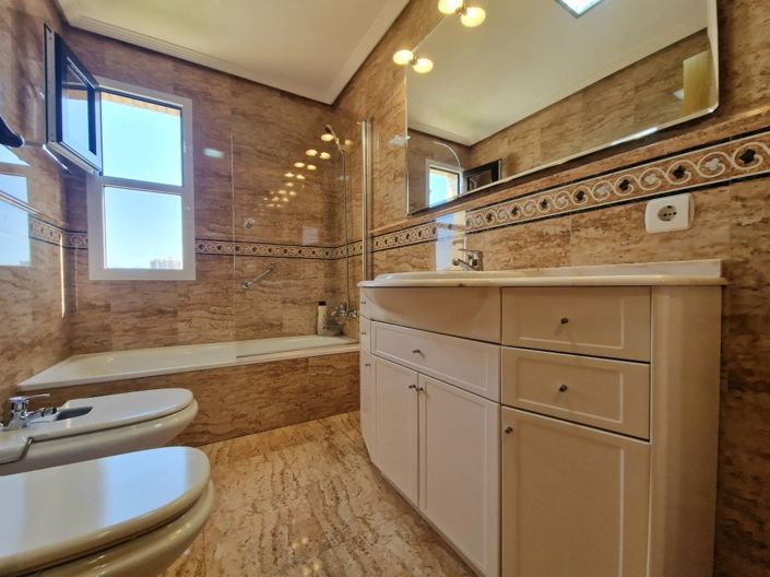 Image No.21-Appartement de 4 chambres à vendre à Benidorm