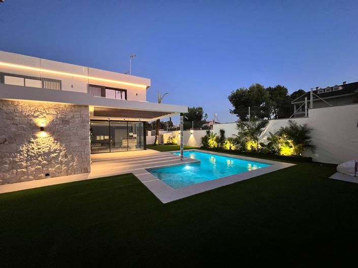 Image No.1-Villa de 3 chambres à vendre à Cabo Roig