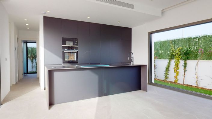 Image No.8-3 Bed Villa for sale