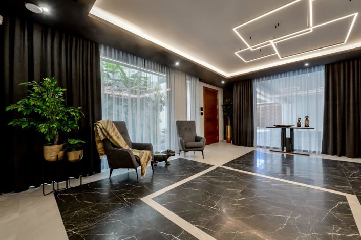 Image No.11-8 Bed Villa for sale