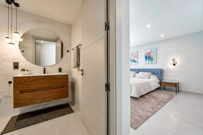 Image No.29-8 Bed Villa for sale