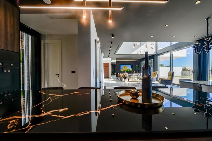 Image No.42-8 Bed Villa for sale