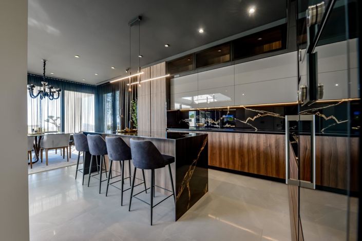 Image No.46-8 Bed Villa for sale