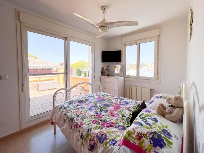 Image No.17-3 Bed Villa for sale