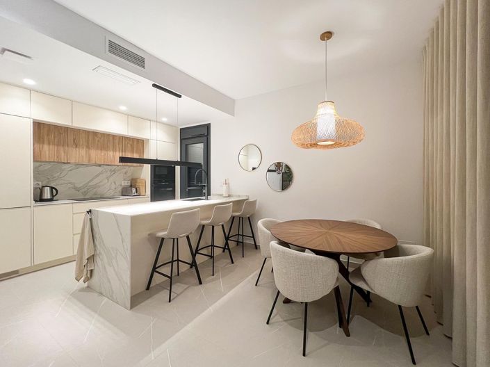 Image No.2-5 Bed Villa for sale