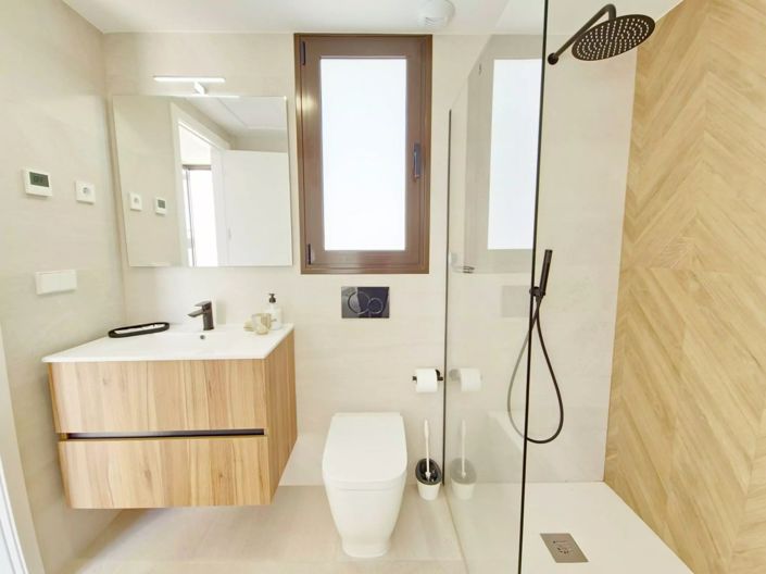 Image No.18-4 Bed Villa for sale