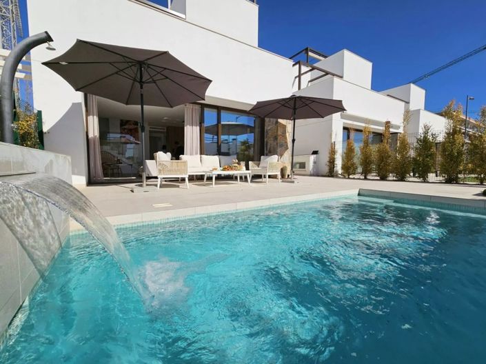 Image No.9-4 Bed Villa for sale