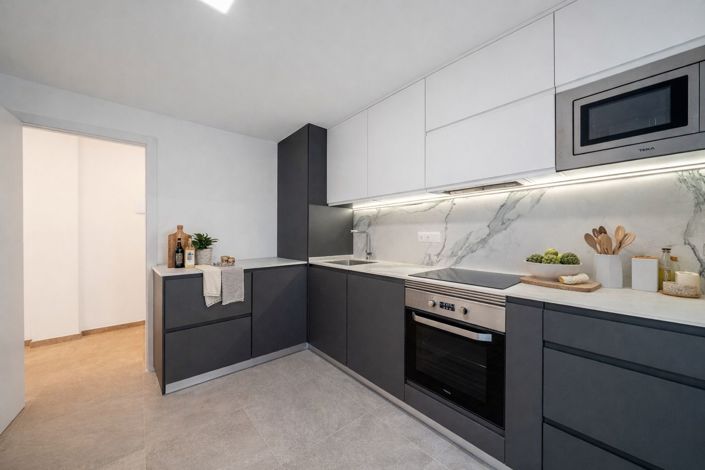 Image No.12-3 Bed Apartment for sale