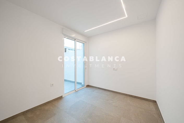 Image No.19-3 Bed Apartment for sale