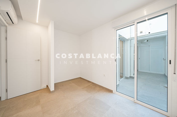 Image No.20-3 Bed Apartment for sale