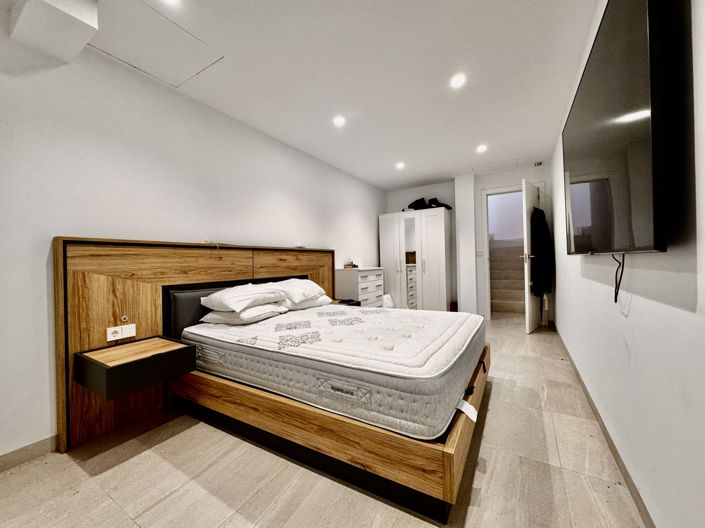 Image No.10-4 Bed Villa for sale