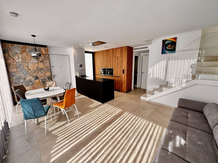 Image No.3-4 Bed Villa for sale