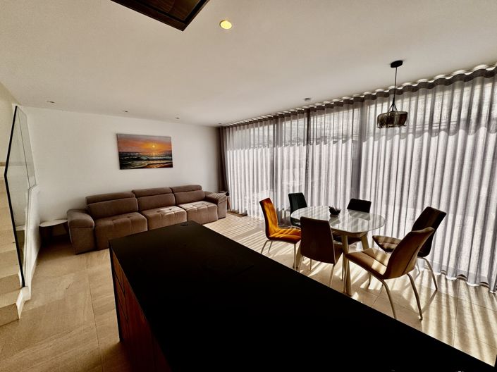 Image No.4-4 Bed Villa for sale