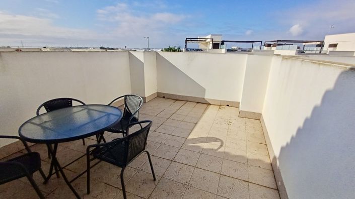 Image No.10-2 Bed Townhouse for sale