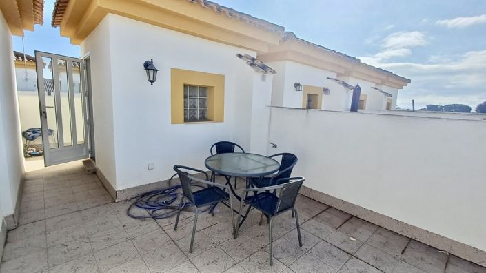 Image No.11-2 Bed Townhouse for sale