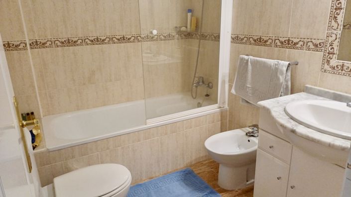 Image No.8-2 Bed Townhouse for sale