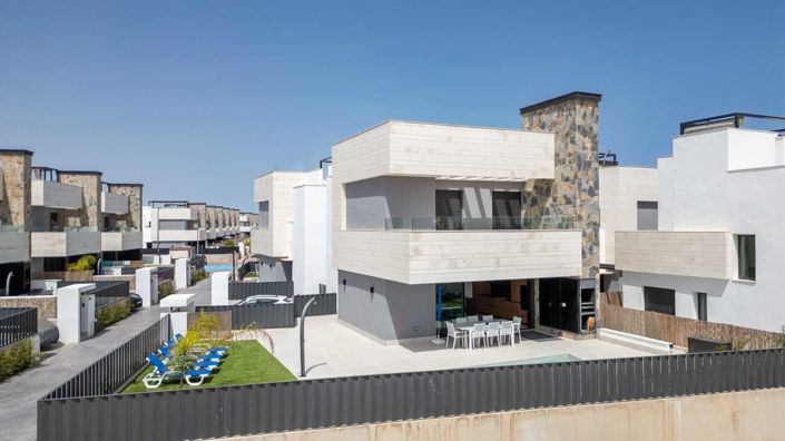 Image No.5-3 Bed Villa for sale