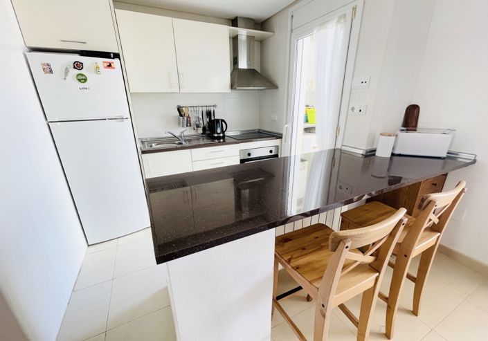 Image No.8-2 Bed Townhouse for sale