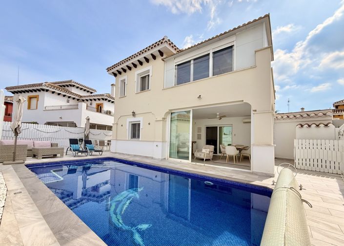 Image No.13-3 Bed Villa for sale