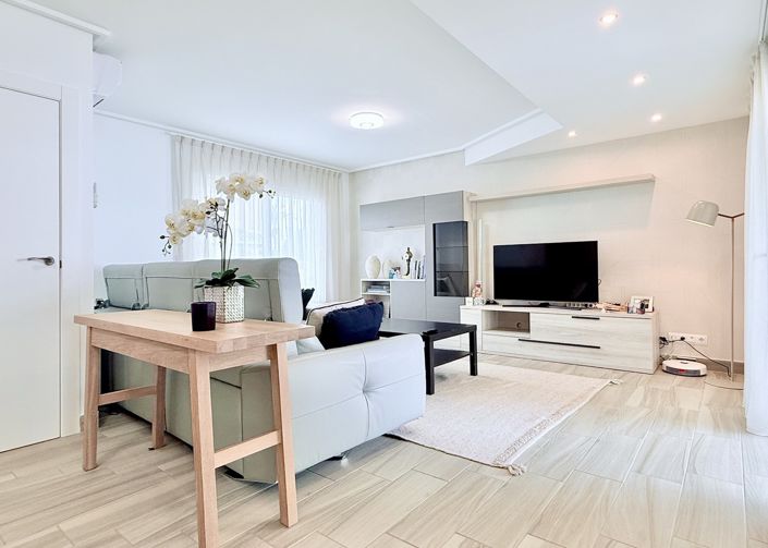 Image No.2-3 Bed Villa for sale