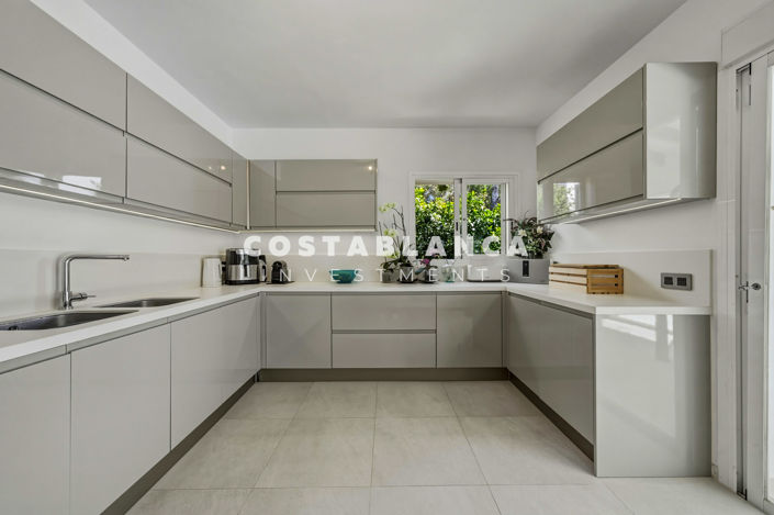 Image No.11-4 Bed Villa for sale