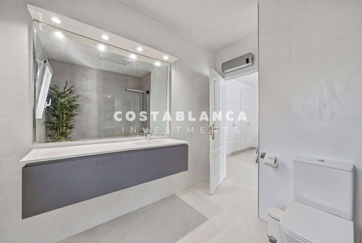 Image No.21-4 Bed Villa for sale