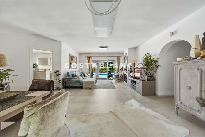 Image No.9-4 Bed Villa for sale