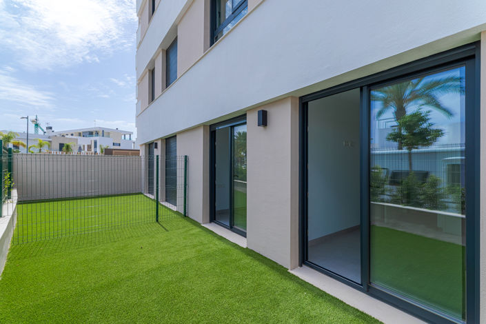 Image No.25-2 Bed Apartment for sale