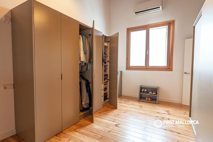 Image No.20-3 Bed Townhouse for sale