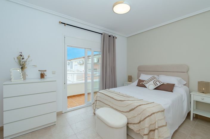 Image No.11-2 Bed Villa for sale