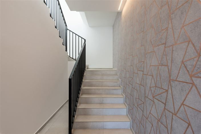 Image No.17-2 Bed Property for sale