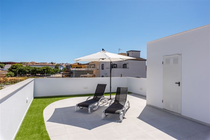 Image No.21-2 Bed Property for sale