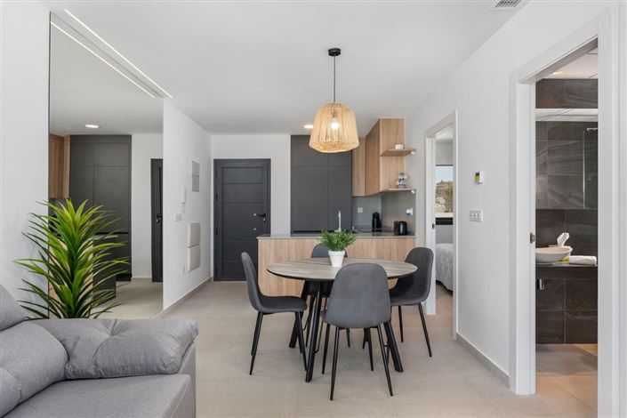 Image No.7-2 Bed Property for sale