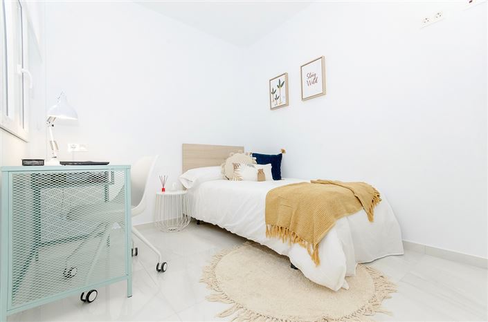 Image No.11-3 Bed Property for sale