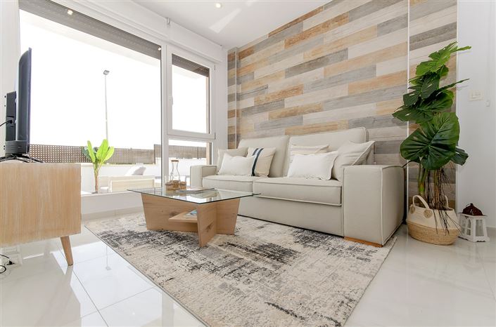 Image No.6-3 Bed Property for sale