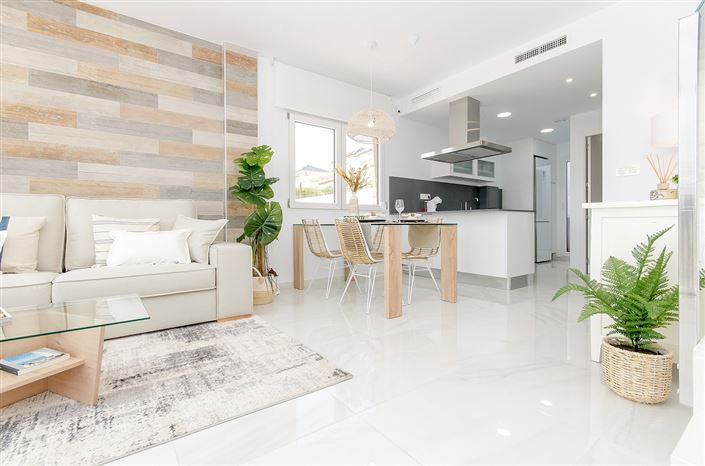 Image No.7-3 Bed Property for sale