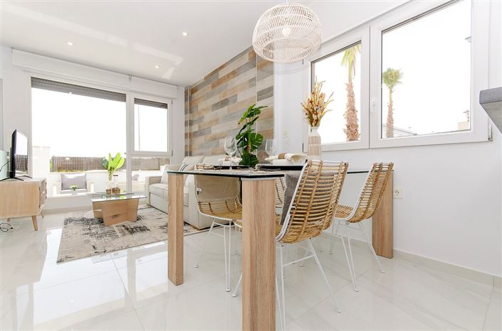 Image No.9-3 Bed Property for sale