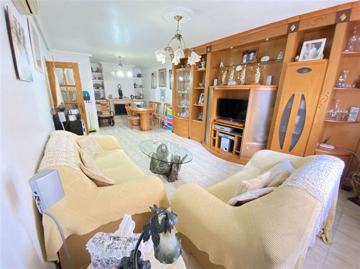 Image No.4-3 Bed Property for sale