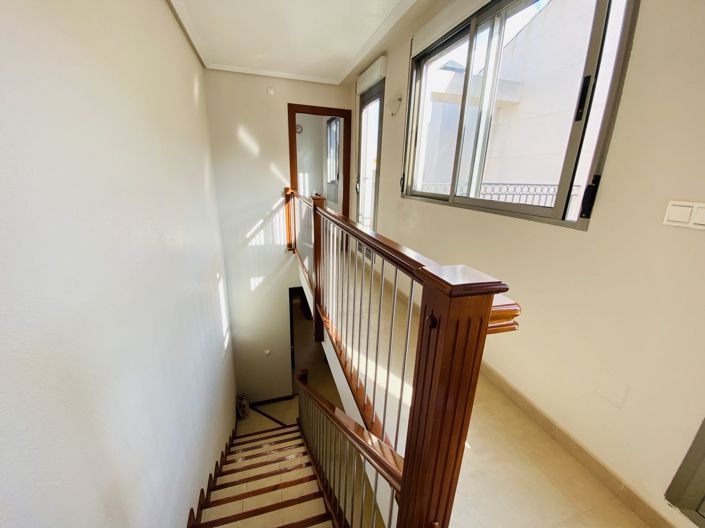 Image No.16-3 Bed Property for sale