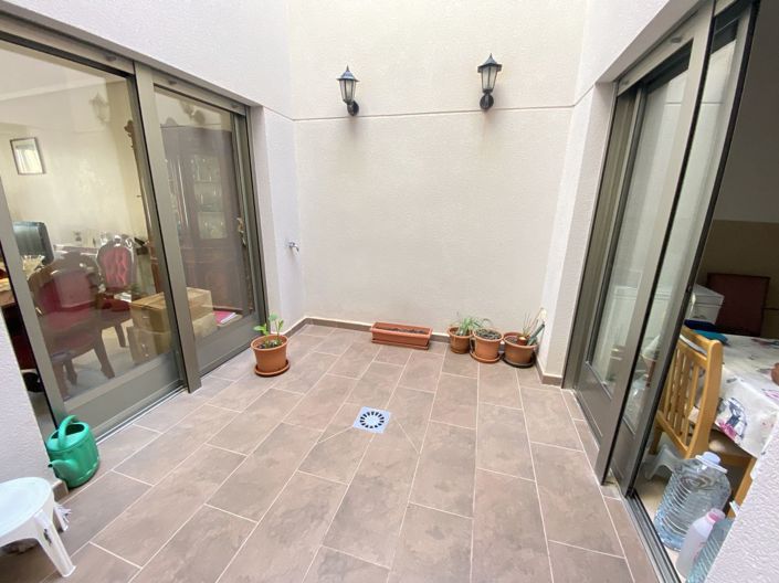 Image No.8-3 Bed Property for sale