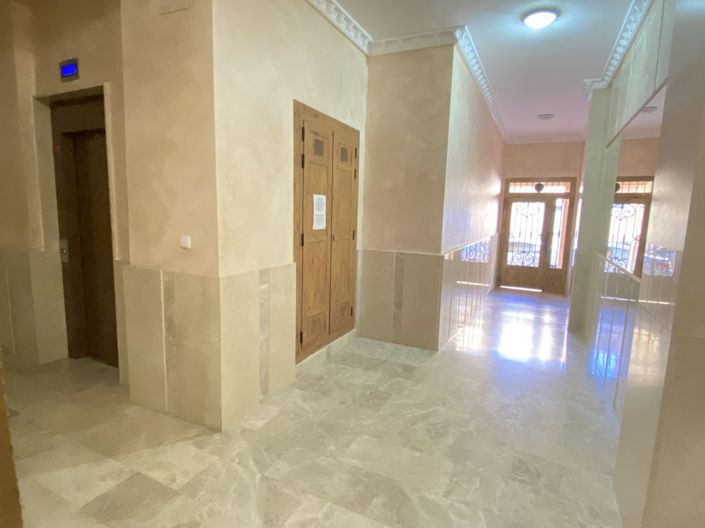 Image No.15-2 Bed Property for sale