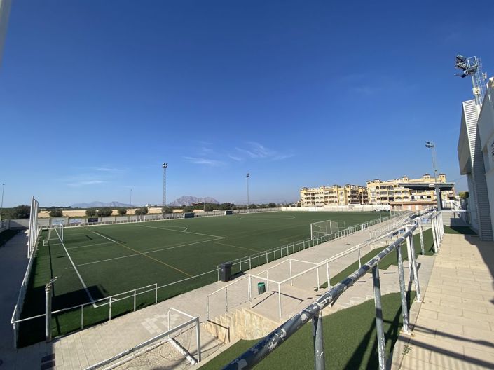 Image No.18-2 Bed Property for sale